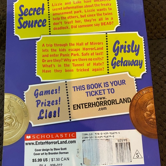 Goosebumps Horror Land Soft Cover Classic Book - Picture 2 of 4